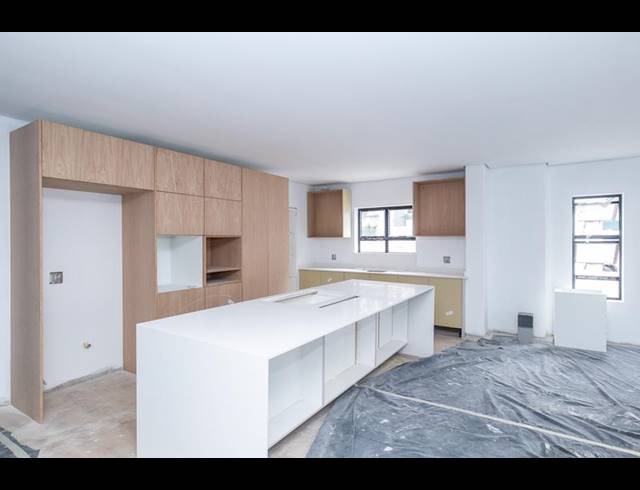 4 BEDROOM PROPERTY TO RENT IN CONSTANTIA
